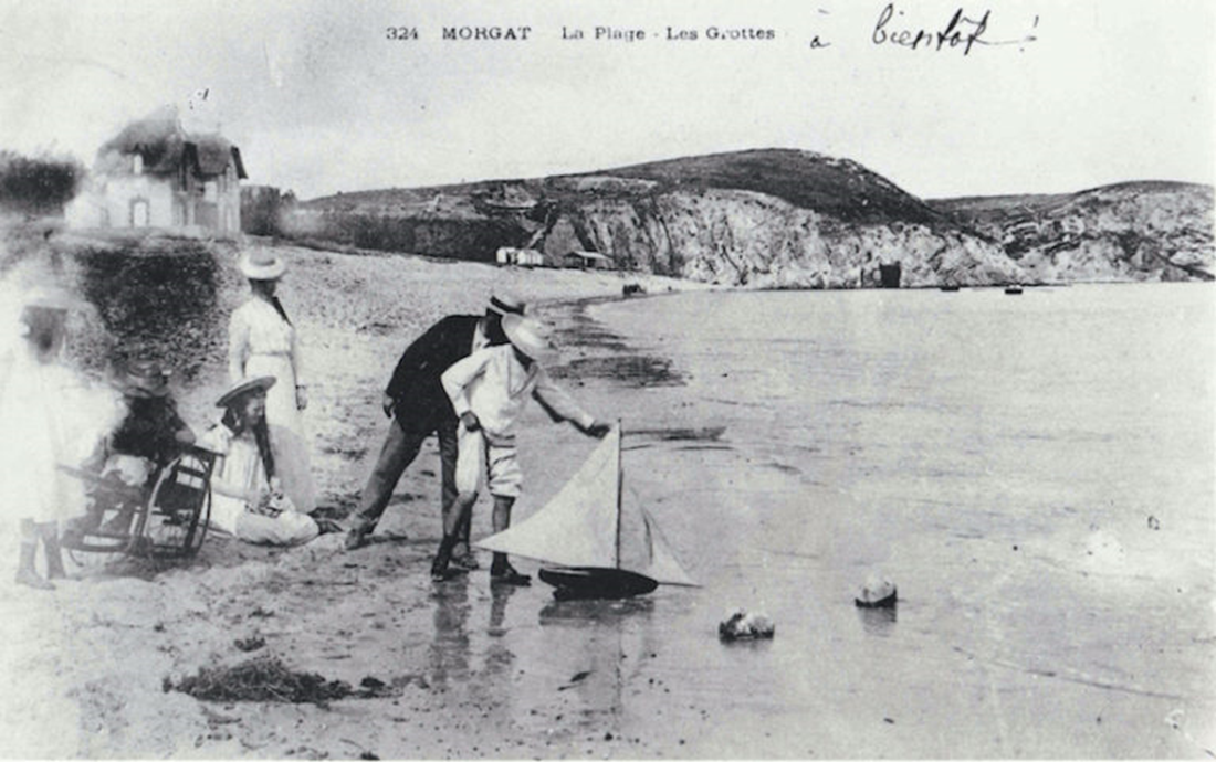Vieille carte postale de Morgat en Bretagne